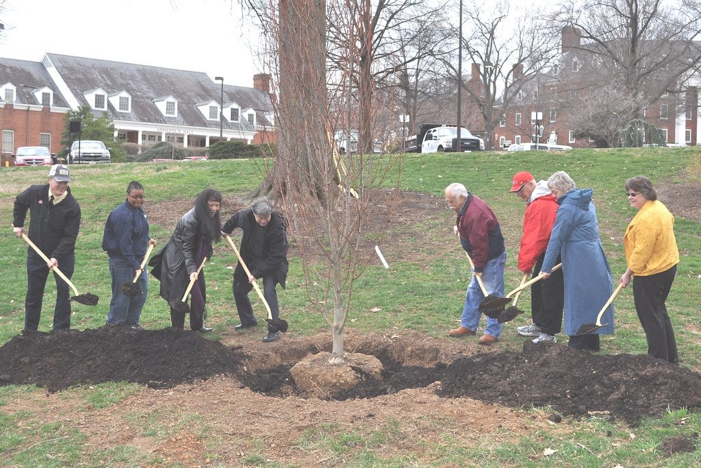2014 Ceremonial Tree Planting